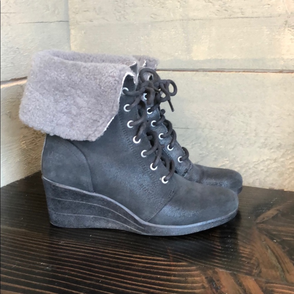UGG Zea Waterproof boot - Picture 1 of 12